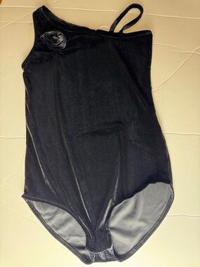 NWOT Zara Kids Black Velvet One-Shoulder Bodysuit with Rosette- Size 11-12